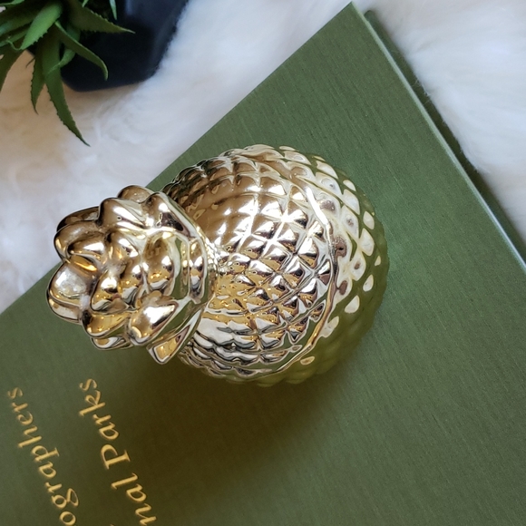 West Emory | Pineapple Tropical Scented Candle - Picture 2 of 12